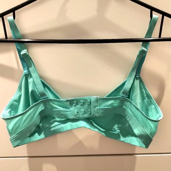2/80🥬New Parade Dream Fit Wire-free Bra Unlined Gorgeous Turquoise Color Size S - Picture 7 of 16
